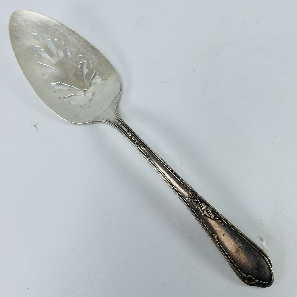 Meadowbrook Heather Dessert Pie Server WM A Rogers Oneida SilverPlate VTG